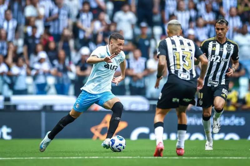 Brasileirão: de virada, Grêmio vence fora de casa o Atlético-MG por 3 a 1