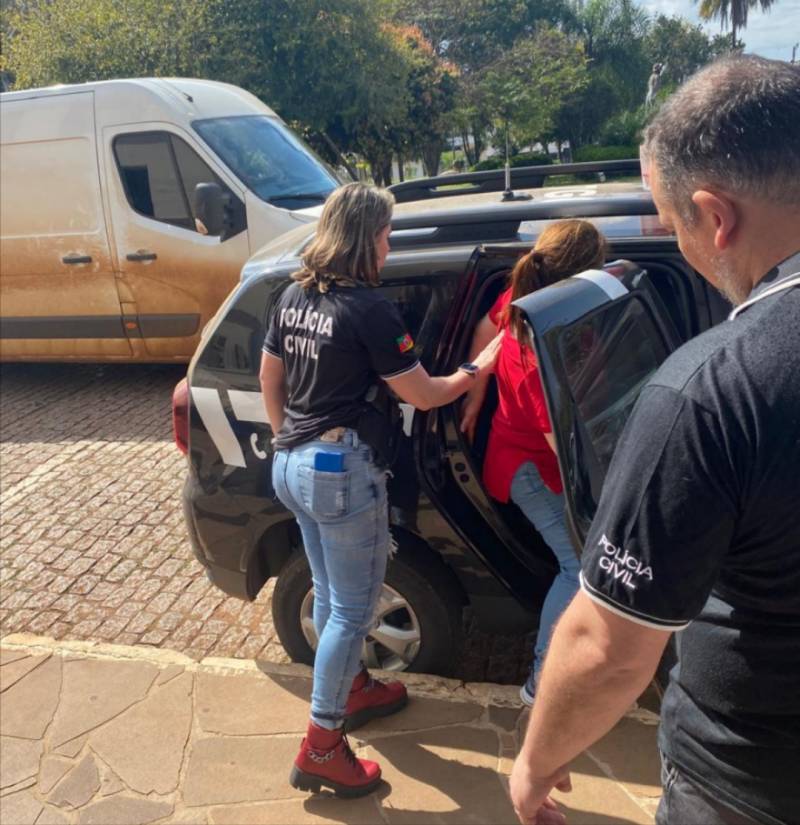 PROFESSORA ACUSADA DE AGREDIR ALUNO EM ESCOLA DE CAXIAS DO SUL É PRESA EM PALMEIRA DAS MISSÕES