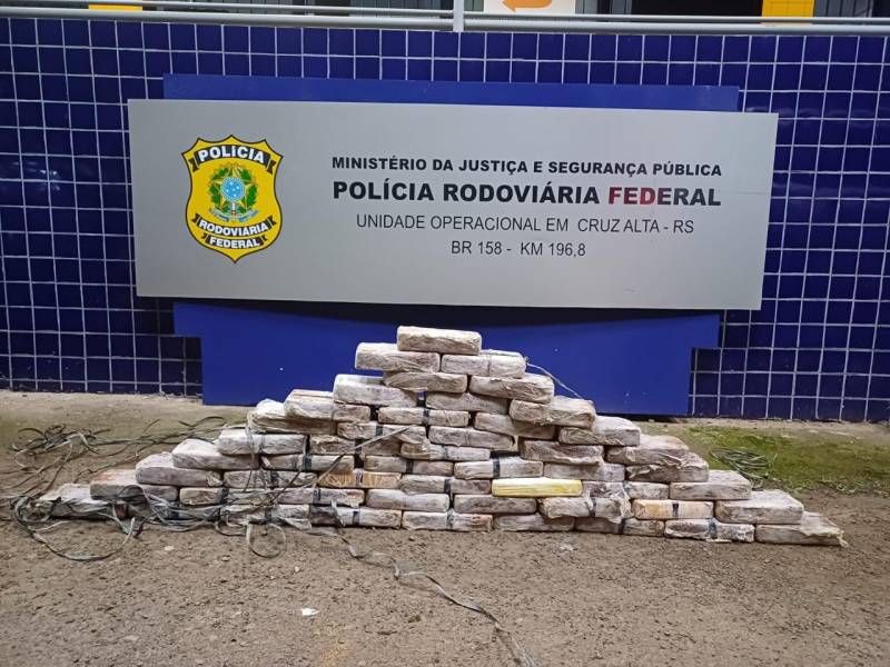 PRF prende traficante com cocaína e crack em Cruz Alta